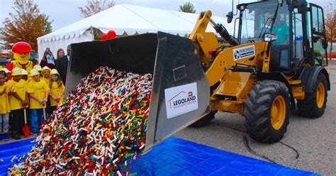 Legoland building begins at Great Lakes Crossing | Crain's Detroit Business