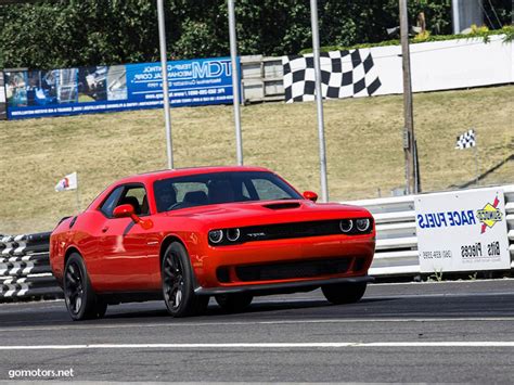 Dodge Challenger SRT Hellcat 2015: Photos, Reviews, News, Specs, Buy car