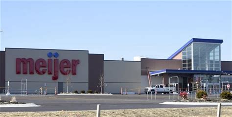 New Meijer store will include Ben’s Soft Pretzels bakery