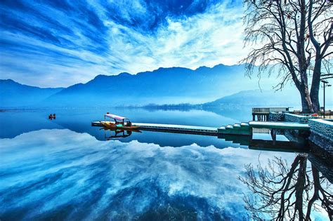 Beautiful lake in Kashmir (1900 x1264) Ciel, Kashmir Tour, R Wallpaper ...