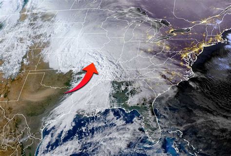 Huge snow dump for Chicago as a new winter storm impacts Midwest tonight