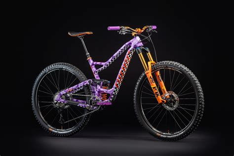 Bike Check: Kirt Voreis' Custom Painted Niner Rip 9 RDO - Pinkbike