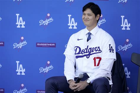 In first news conference with Dodgers, Shohei Ohtani dodges questions ...