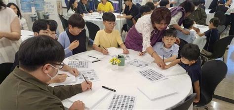 Indian Embassy introduces its culture to Korean youth - The Korea Times