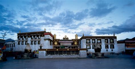 China closes Jokhang for 3 days, raising fears of undisclosed damage from the Feb 17 fire ...