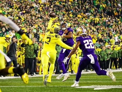 Oregon vs Washington football history: Records, H2H stats, and more