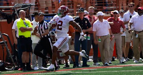 Alabama running back Jase McClellan leaves Iron Bowl with apparent leg injury - On3