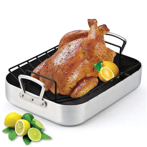 The 14 Best Turkey Roaster Pans to Buy for Thanksgiving 2021 | SPY