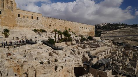 History of the Walls of Jerusalem from David to Christ