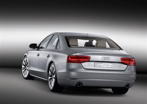 2011 Audi A8 hybrid - amazing luxury and matchless efficiency