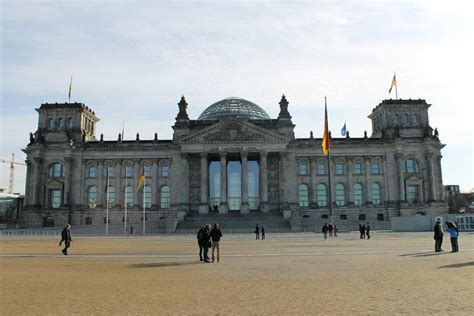 Ausflugsziel Reichstagsgebäude in Berlin - DOATRIP.de