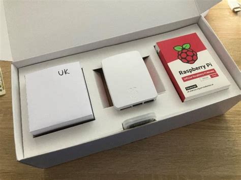 Official Raspberry Pi 5 Desktop Kit • RaspberryPi.dk