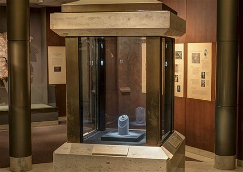 Smithsonian's Hope Diamond Display to Reopen June 18 After Being ...