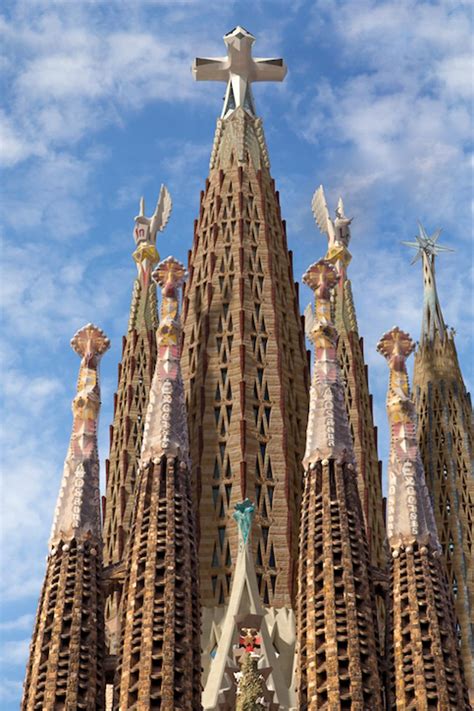 Work Resumes On Gaudí’s Sagrada Família, But The 2026 Deadline Will Not Be Met