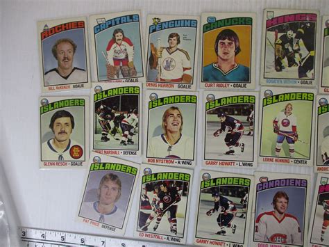 (23) 1976-77 OPC Mixed Lot of Hockey Cards -- Doug Jarvis, Bob Nystrom ...