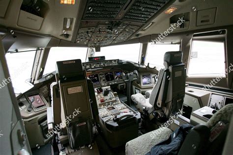 Cockpit New Boeing 777 200lr Airplane Editorial Stock Photo - Stock ...