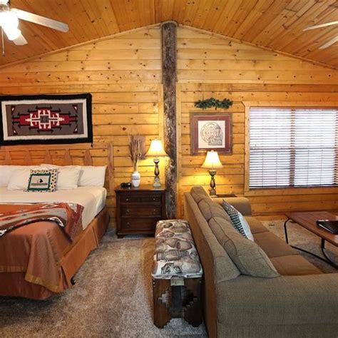 Cabins at Grand Mountain - 1 Bedroom Cabin (Studio-Style) - Branson Travel Office