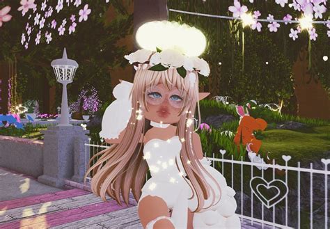 -not mine- cute perfect for austhetic royale high players! | Aesthetic ...