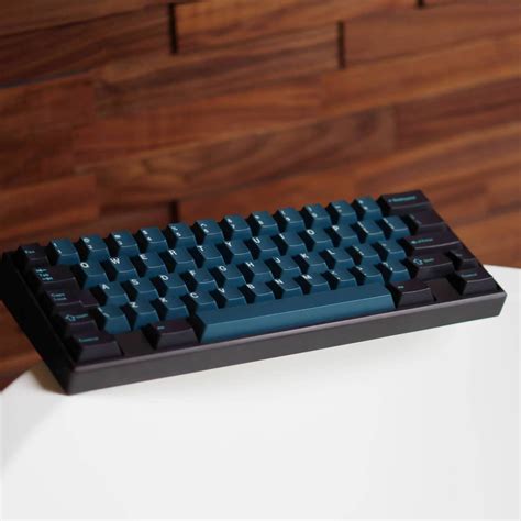 Mechanical gaming keyboard design. Custom RGB keyboard aesthetic. Computer Setup, Computer ...