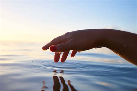 The Spiritual Power Of Water On Your Body - Realiser