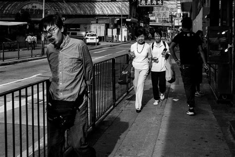 Black and white street photography tips: The definitive guide | INSPIRED EYE