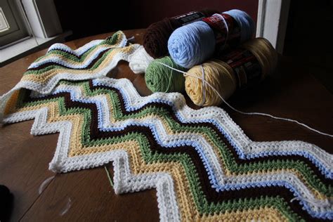 Zig Zag Strata Afghan | Zig zag crochet pattern, Zig zag crochet, Crochet ripple pattern