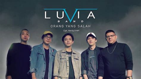 Luvia Band - Orang Yang Salah (Sped Up Version) (Official Lyric Video) Accords - Chordify