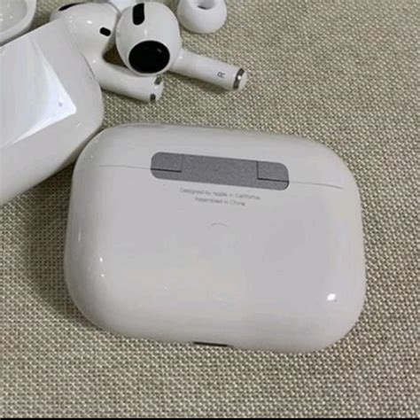 Are these AirPods Pro fake? : r/airpods