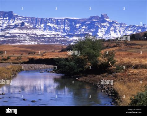 Drakensberg mountains snow hi-res stock photography and images - Alamy