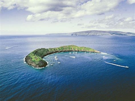 Molokini crater | Wondermondo