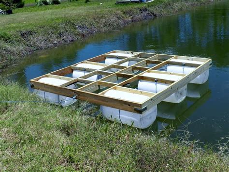 Pin by Gilmar Brene on Banheiros | Floating dock, Floating dock ideas, Floating dock plans