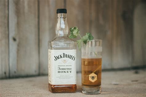 Jack Daniel's Bottle Sizes and Prices: Updated for 2025 - Sound Brewery ...