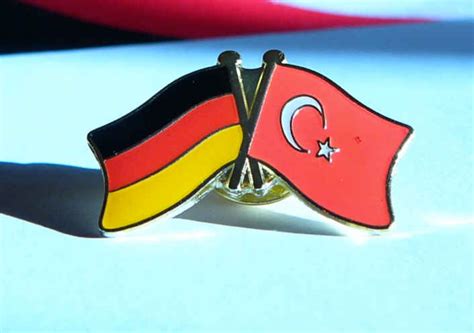 Deutschland - Türkei Freunschaftspin Pins Staaten International | Flaggen-Online.de