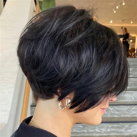 Short Haircuts For Gray Hair 2021 : Short Pixie Haircuts for Women in 2021-2022 - HAIRSTYLES ...