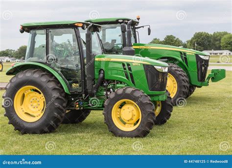 John Deere Models 5100E And 8335R Tractors Editorial Photo ...