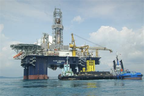 SINGATAC OFFSHORE CENTRE: Semi-Submersible Rig "Island Innovator"