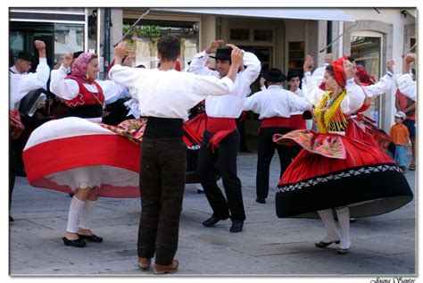 Portuguese Traditional Dance | Danceask