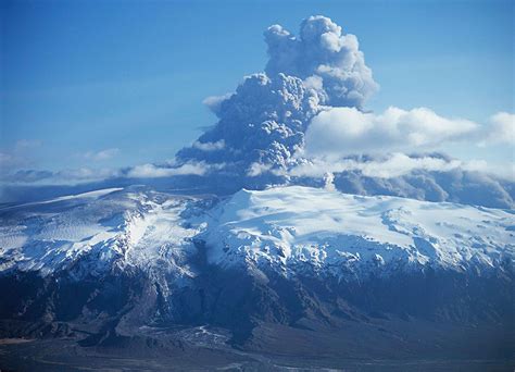 Eyjafjallajökull Volcano: Fire, Ice and Ash - BusTravel Iceland