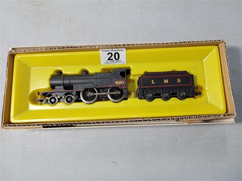 Hornby R450 locomotive and tender LMS 4-4-0 Class 2P re-boxed in good ...