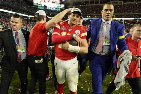 Patrick Mahomes Gets 10-Year Deal With Kansas City Chiefs - The New ...