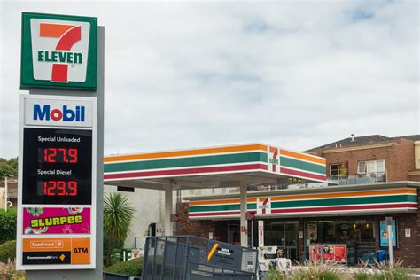 7 Eleven service station in Hawthorn in suburban Melbourne ...