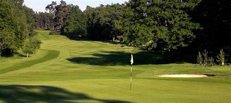 Farnham Golf Club :: Surrey :: English Golf Courses