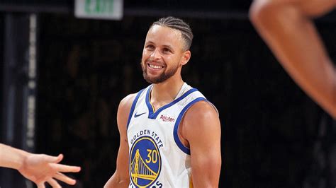 WATCH: Stephen Curry has hilarious reaction to reporter calling him ...