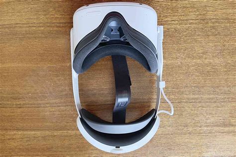 Oculus Quest 2 Elite Strap With Battery and Carrying Case Review: Elite and Essential