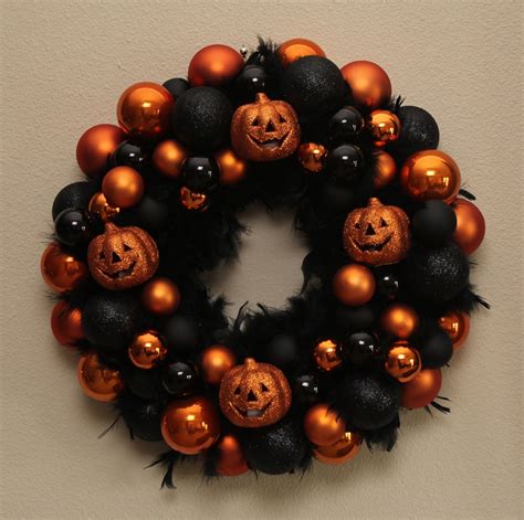Sew In Love: Halloween Wreath + Tutorial