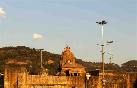 No Dussehra and No Goldsmith In Baijnath - Life and Its Experiments