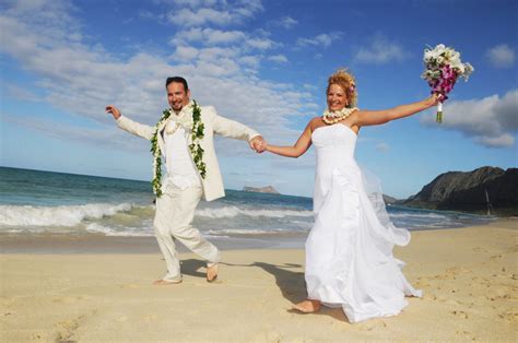 Affordable Barefoot Hawaii Beach Wedding Package in Oahu and Kauai by ...