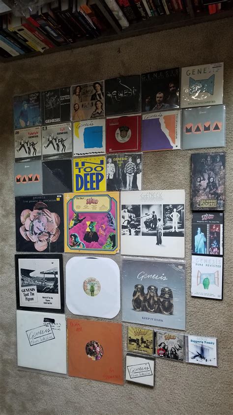 My collection of vinyls so far (almost all singles and EPs right now ...