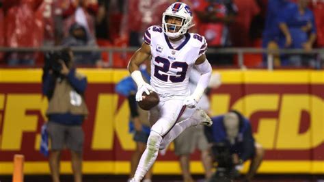 Bills: Micah Hyde’s Agent Tweets All-Pro Safety Out for Season | Heavy.com