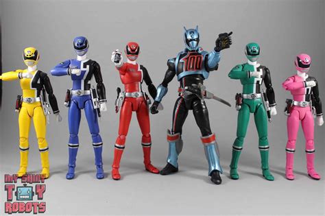 My Shiny Toy Robots: Toybox REVIEW: Power Rangers Lightning Collection SPD Shadow Ranger